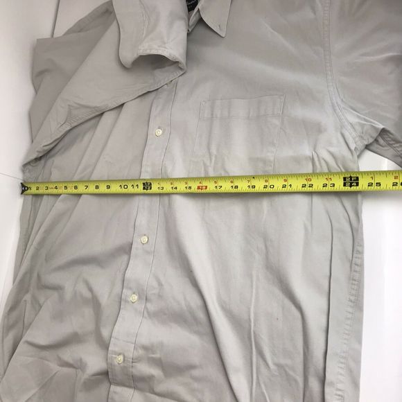 Eddie Bauer 2 Classic Fit Dress Shirts - Picture 12 of 12